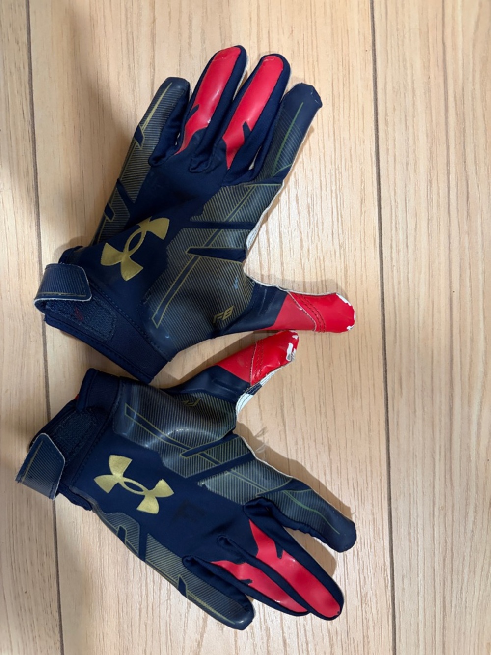 Under Armour Navy and Red Performance Grip Gloves